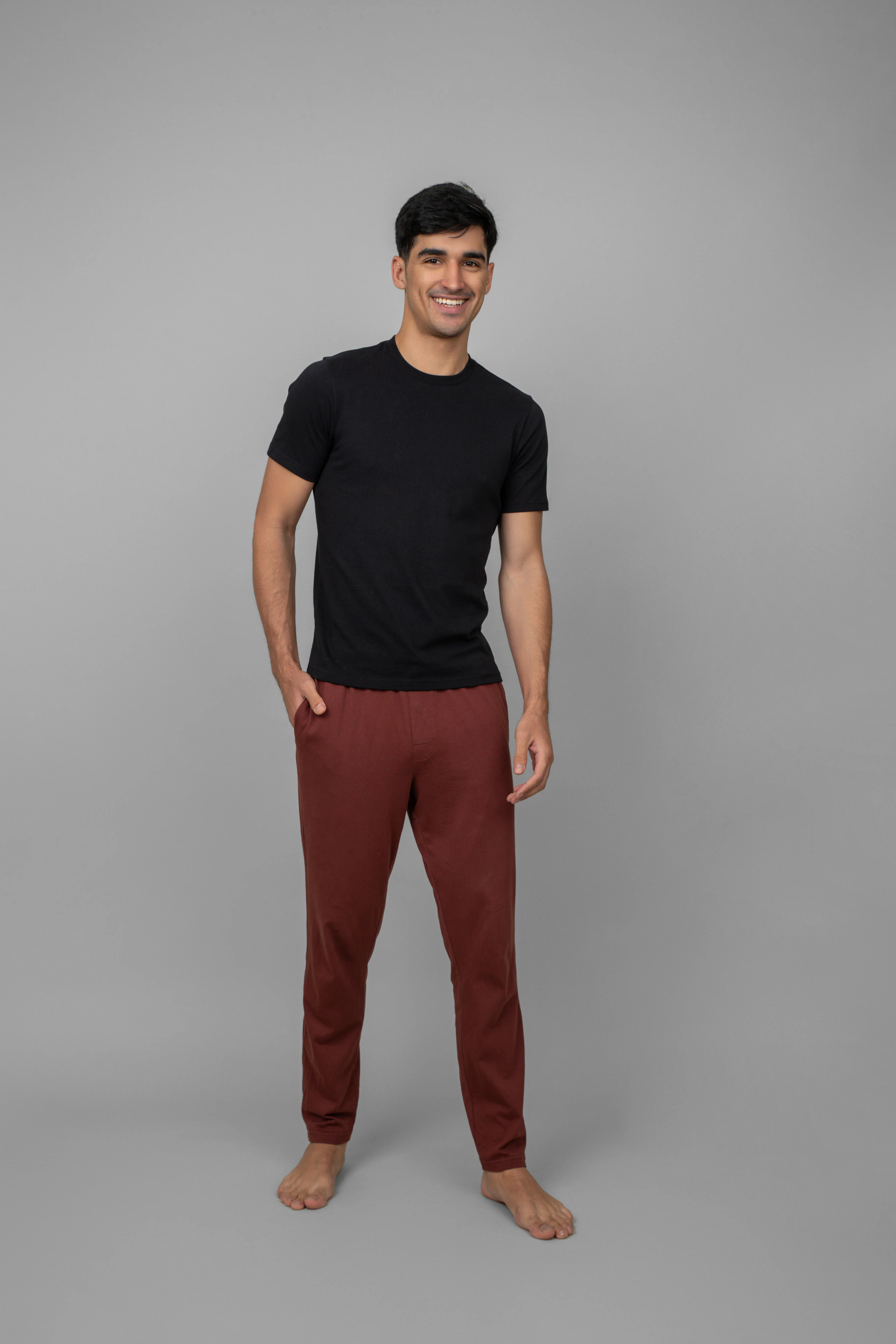 Black Men's Essential T-shirt - Image 4